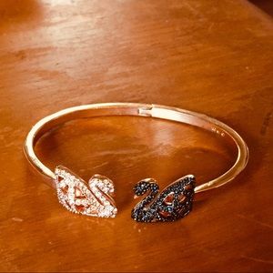 Swarovsky bangle, never worn